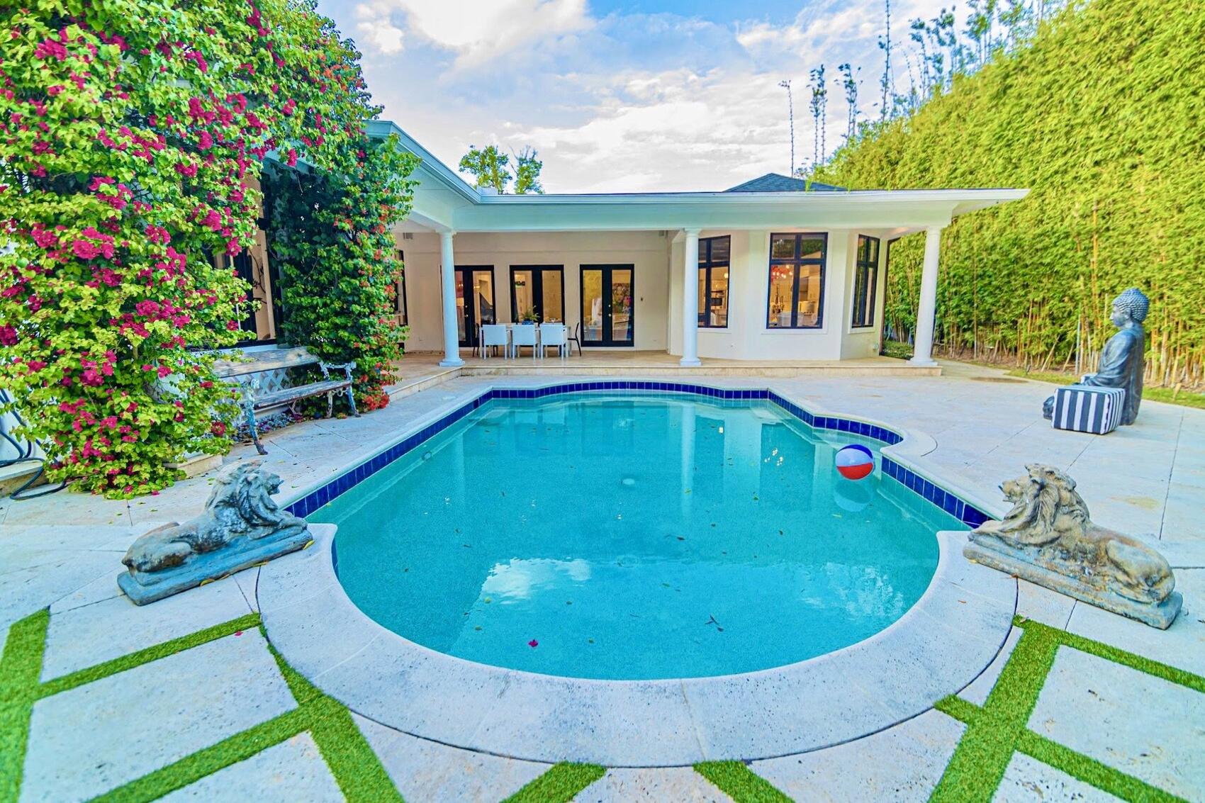 Luxe Picasso Villa